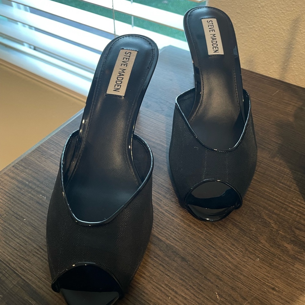 Steve Madden Black Mules Sleek and Stylish